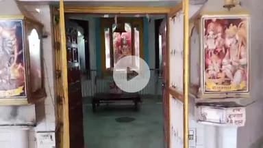 धनौरा: गजरौला हसनपुर रोड स्थित भगवान शिव के प्राचीन मंदिर में प्रसाद चढ़ाकर एवं जलाभिषेक से होती हैं भक्तों की मनोकामनाएं