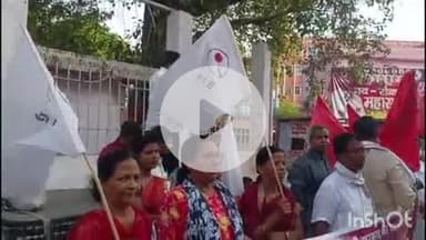 आरा: मुजफ्फरपुर व भोजपुर (तेतरडीह) में बलात्कार कांड के खिलाफ भाकपा-माले ने स्वास्थ्य मंत्री मंगल पांडेय का पुतला दहन किया