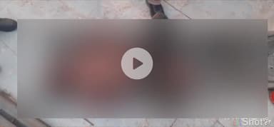 उरई: उरई के रेलवे स्टेशन पर ट्रेन की छत पर चढ़ते समय व्यक्ति करंट की चपेट में आकर झुलसा