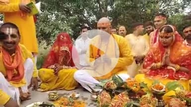 रहुई: मथुरापुर में नवनिर्मित मंदिर की प्राण प्रतिष्ठा से पहले निकाली गई कलश यात्रा