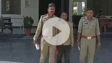 सिराथू: पुलिस ने टीकरडीह प्राइमरी स्कूल के पास आम की बाग से आत्महत्या के लिए मजबूर करने वाले व्यक्ति को किया गिरफ्तार