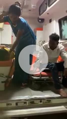 टीकमगढ़: मवई गांव के पास सड़क हादसे में दो लोग घायल, एक ज़िला अस्पताल में भर्ती