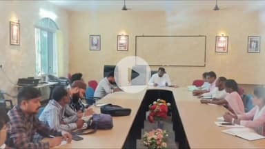 सेन्हा: प्रखंड मुख्यालय में बीडीओ की अध्यक्षता में पंचायत सचिव और रोजगार सेवकों की बैठक की गई