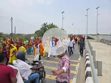 संदेश: गढ़हा में श्री 1008 रूद्र महायज्ञ सह धर्म सम्मेलन को लेकर जलभरी यात्रा निकाली गई