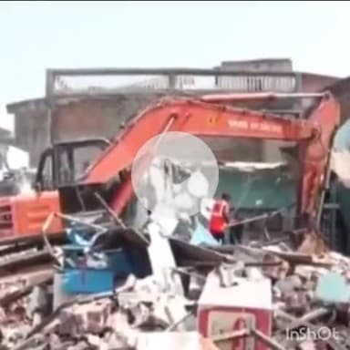 અમદાવાદ શહેર: કુબેરનગરમાં AMC દ્વારા ડિમોલિશનની કામગીરી ,સંતોષીનગરમાં ગેરકાયદે મકાનો તોડાયા