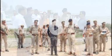 बागपत: डीएम-एसपी ने गंगा दशहरा पर्व पर श्रद्धालुओं के स्नान के लिए पक्का घाट बागपत का किया निरीक्षण