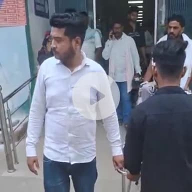 दुर्गावती: मरिचांव गेट के पास ऑटो की टक्कर में डूमरी गांव के तीन युवक घायल, दो की हालत गंभीर