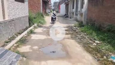 रामपुर: तोयबा  कॉलोनी के बाशिंदे बीते कई वर्षों से नालियों के गंदे बज-बजाते पानी, खराब सड़कों को लेकर बेहाल हैं #jansamasya