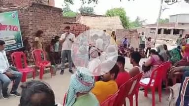 दुर्गावती: प्रखंड में आत्मा के तत्वाधान में चौपाल लगाकर सरकार द्वारा चलाई जा रही योजनाओं के संबंध में दी गई जानकारी
