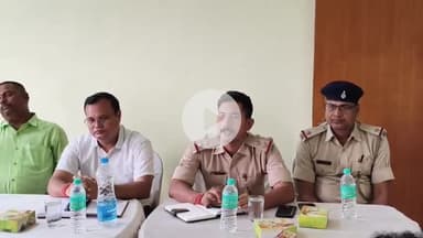 पूर्वी टुंडी: बकरीद पर्व को लेकर पूर्वी टुंडी थाना परिसर में शांति समिति की बैठक हुई संपन्न