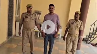 बरेली: बारादरी थाना पुलिस ने टॉप 10 शातिर अपराधी को तमंचे के साथ किया गिरफ्तार