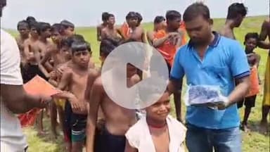 नाथनगर: नाथनगर में बाढ़ में डूबने की घटनाओं को रोकने के लिए तैराकी प्रशिक्षण का समापन समारोह आयोजित