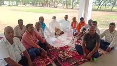 धोरैया: प्रखंड कार्यालय मैदान में राष्ट्रीय नाई महासभा की बैठक, संगठन की मजबूती पर विचार