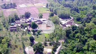 तुलसीपुर: भारत-नेपाल सीमावर्ती क्षेत्र थाना पचपेड़वा के ग्राम सोनहवा में पुलिस ने वर्तमान परिस्थितियों को देखते हुए की गश्त एवं बैठक