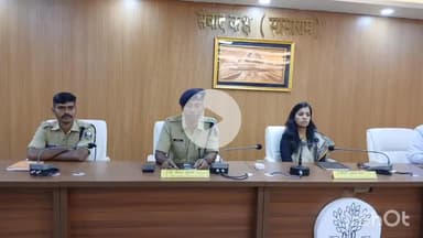 सासाराम: सासाराम के डीआरडीए सभागार में बकरीद पर्व को लेकर शांति समिति की बैठक आयोजित की गई