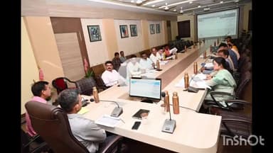 धार: कलेक्टर प्रियंक मिश्रा ने शहरी योजनाओं की प्रगति पर ली बैठक, अवैध कॉलोनाइजर पर FIR दर्ज कराने के निर्देश