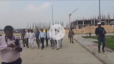 सिंगरौली: विधायक और कलेक्टर ने मेडिकल कॉलेज परिसर में किया वृक्षारोपण, कक्षों का अवलोकन कर दिए निर्देश