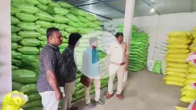 నాగారం: రైతులకు న్యాన్యమైన ఎరువులు విత్తనాలు అందించాలి:నాగారం మండల వ్యవసాయ అధికారి కృష్ణకాంత్, ఎస్ఐ ఐలయ్య