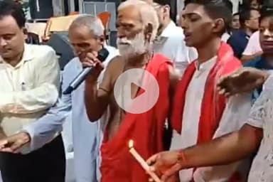 लखीसराय: बड़हिया के भक्त श्रीधर सेवा आश्रम में उपमुख्यमंत्री ने मां बाला त्रिपुर सुंदरी महोत्सव का दीप प्रज्वलित कर उद्घाटन किया