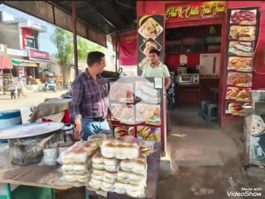 जालौर: जालौर में अन्नपूर्णा रसोई और स्ट्रीट वेंडर्स की जांच के लिए खाद्य सुरक्षा विभाग ने लिए सैंपल