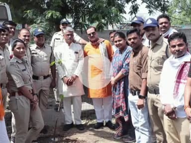 पचोर: विश्व पर्यावरण दिवस पर सारंगपुर थाना परिसर में राज्यमंत्री ने पुलिस स्टाफ के साथ 'मां के नाम' अभियान में पौधा रोपा