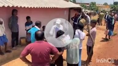 जगदलपुर: ग्राम सिवनी में प्रशासन की बुलडोजर कार्रवाई के खिलाफ पूर्व विधायक चंदन कश्यप सहित ग्रामीणों ने किया विरोध