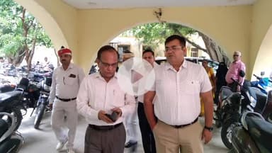 कोल: पंडित दीनदयाल उपाध्याय संयुक्त चिकित्सालय में अलीगढ़ जिलाधिकारी ने किया औचक निरीक्षण, दिए निर्देश