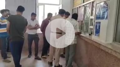 मारवाड़ जंक्शन: मारवाड़ जंक्शन रेलवे स्टेशन पर आरपीएफ ने अवैध टिकट दलाली करते 8 टिकट के साथ दलाल को किया गिरफ्तार