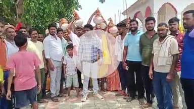 नूरसराय: तियारी पंचायत के मथुरापुर गांव में निकली कलश यात्रा, 121 महिलाओं ने सिर पर कलश लेकर गांव में किया भ्रमण