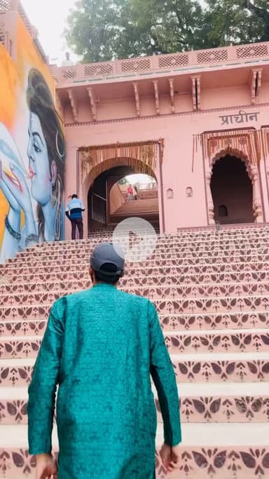 Nagvasuki Mandir is dedicated to Vasuki, the king of serpents in Hinduism.

📍 Daraganj, Prayagraj,

.