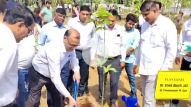 नारनौल: डीसी डॉ विवेक भारती ने नारनौल लघु सचिवालय से राष्ट्रव्यापी अभियान "एक पेड़ मां के नाम 2.0" की पेड़ लगाकर की शुरुआत