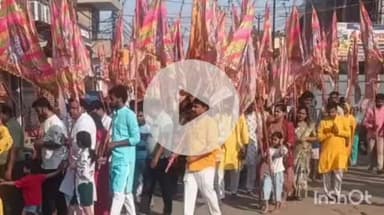 नानपारा: नानपारा में विश्वनाथ मंदिर से निकली भव्य शोभा यात्रा, सैकड़ों श्रद्धालुओं ने किया प्रतिभाग