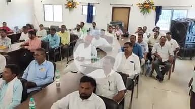 झाझा: झाझा प्रखंड कार्यालय में प्रखंड स्तरीय बैठक में योजनाओं की समीक्षा की गई, उठे कई सवाल