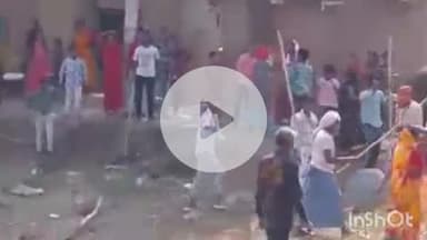 भभुआ: पुरुषोत्तमपुर गांव में बच्चों के विवाद को लेकर दो पक्षों के बीच मारपीट, तीन घायल, वीडियो भी आया सामने