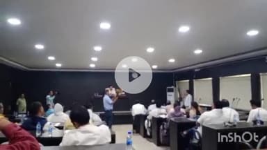 सिंगरौली: नगर निगम परिषद की विशेष बैठक नगर निगम अध्यक्ष की अध्यक्षता में शुरू, कई विषयों पर हुई चर्चा