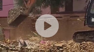 टीकमगढ़: नोटिस के बाद भी बंडा नहर से अतिक्रमण नहीं हटाने पर हुई कार्रवाई, ढहाए गए 33 अतिक्रमणकारियों के अवैध निर्माण