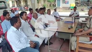 घोसी: बकरीद पर्व को लेकर घोसी थाना परिसर में शांति समिति की बैठक की गई आयोजित