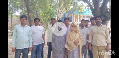 बागपत: कब्रिस्तान पर दबंगों के कब्जे के खिलाफ मुक्ति की मांग को लेकर मुस्लिम समुदाय के लोग डीएम से मिले