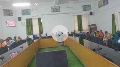 मोतिहारी: समाहरणालय डॉ राधाकृष्णन सभागार में आयोजित जनता के दरबार में 53 आवेदनकर्ताओं की समस्याओं पर हुई सुनवाई