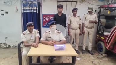 मोतिहारी: जिले के हरपुर थाना ने गुप्त सूचना के आधार पर छापेमारी कर चिकनी निवासी अभियुक्त को हथियार के साथ किया गिरफ्तार