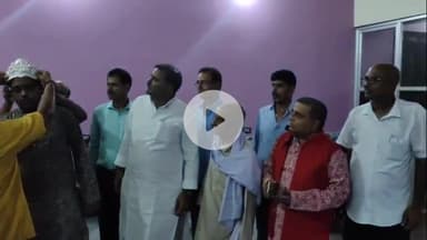 मोतिहारी: सिकटिया के प्रखर ने जेईई एडवांस परीक्षा में सफलता हासिल की, मुखिया ने चांदी का मुकुट देकर किया सम्मानित