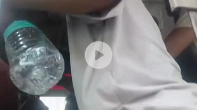 धनौरा: गजरौला के चौपला पर रोडवेज बस में किराए को लेकर यात्रियों के बीच हुई मारपीट, पुलिस पहुंची