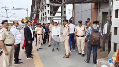 सासाराम: सासाराम के रेलवे स्टेशन पर मेगा टिकट चेकिंग अभियान चलाया गया