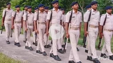 लखीसराय: नया बाजार पुलिस लाइन परिसर में कराया गया परेड का अभ्यास