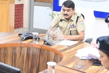 देहरादून: ईद को लेकर एसएसपी ने पुलिस कार्यालय में जनपद के सभी अधिकारियों के साथ की गोष्ठी