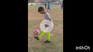 सासाराम: सासाराम की नई फैजलगंज स्टेडियम में पहुंचे अमेरिका के कैलिफोर्निया से फुटबॉल खिलाड़ी