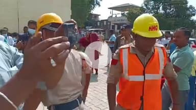 झंडूता: आदर्श अस्पताल झंडूता में शुक्रवार को आपातकालीन स्थिति से निपटने की तैयारियों की परख के लिए आयोजित किया गया मॉक ड्रिल