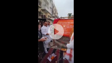 वाराणसी में स्टांप मंत्री ने प्रधानमंत्री मोदी की सांसद विकास निधि योजना से इंटरलॉकिंग कार्य का उद्घाटन किया