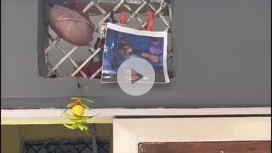 इंदौर: इंदौर में सोनम के पिता ने ज्योतिषी की सलाह पर घर के सामने लगाई बेटी की उल्टी तस्वीर, सरकार से CBI जांच कराने की मांग की