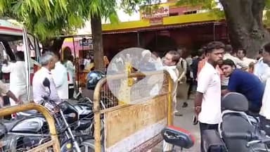 सीतापुर: कार्य देव मंदिर के पास प्लाईवुड फैक्ट्री में एक व्यक्ति पर लकड़ी के बोर्ड गिरने से हुआ घायल, इलाज के दौरान हुई मौत